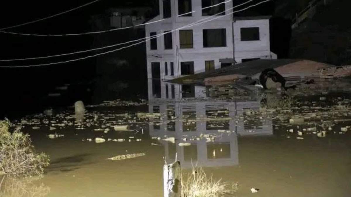 Primeras lluvias provocan avalancha de lodo en un barrio de La Paz sin víctimas