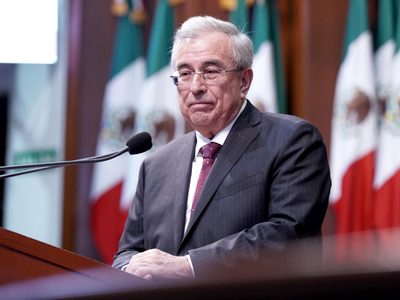 El gobernador de Sinaloa usó avión de dueño de Sukarne el día de la captura del Mayo