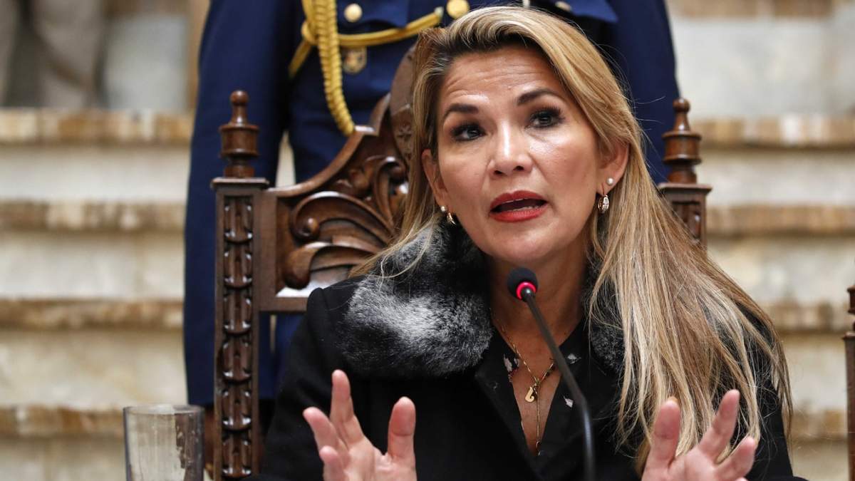 Jeanine Áñez, expresidenta interina de Bolivia. Fuente: (Twitter)