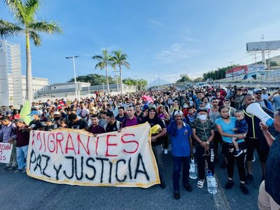 Una enorme caravana migrante se dirige a Ciudad de México: esto buscan