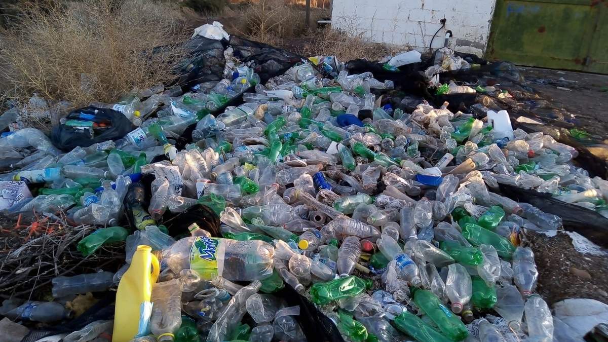 Residuos plásticos en Picún Leufú. Fuente: (Facebook)