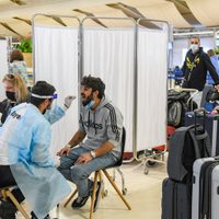Israel notifica cerca de tres mil casos de coronavirus en un día por primera vez en tres meses