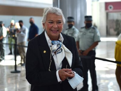 Sánchez Cordero reconoce diferencias con Scherer y acusa “imprecisiones”
