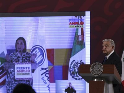 INE eleva el tono de las sanciones contra las mañaneras de AMLO
