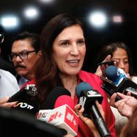 Kenia López se reunió con integrantes de “Somos México” para abordar temas de la reforma electoral
