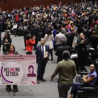 Juez da entrada al primer amparo contra el Plan B electoral de AMLO