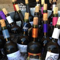 Si tenés botellas de vino, no las tires: con estas fabulosas ideas para tu hogar no tendrás que gastar en un bazar
