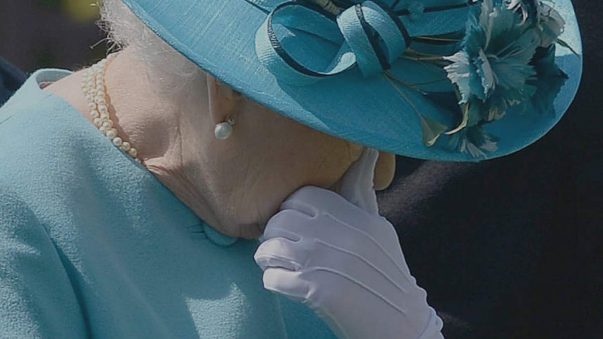 La Reina Isabel reza por la Primera Dama. Fuente: (Instagram)