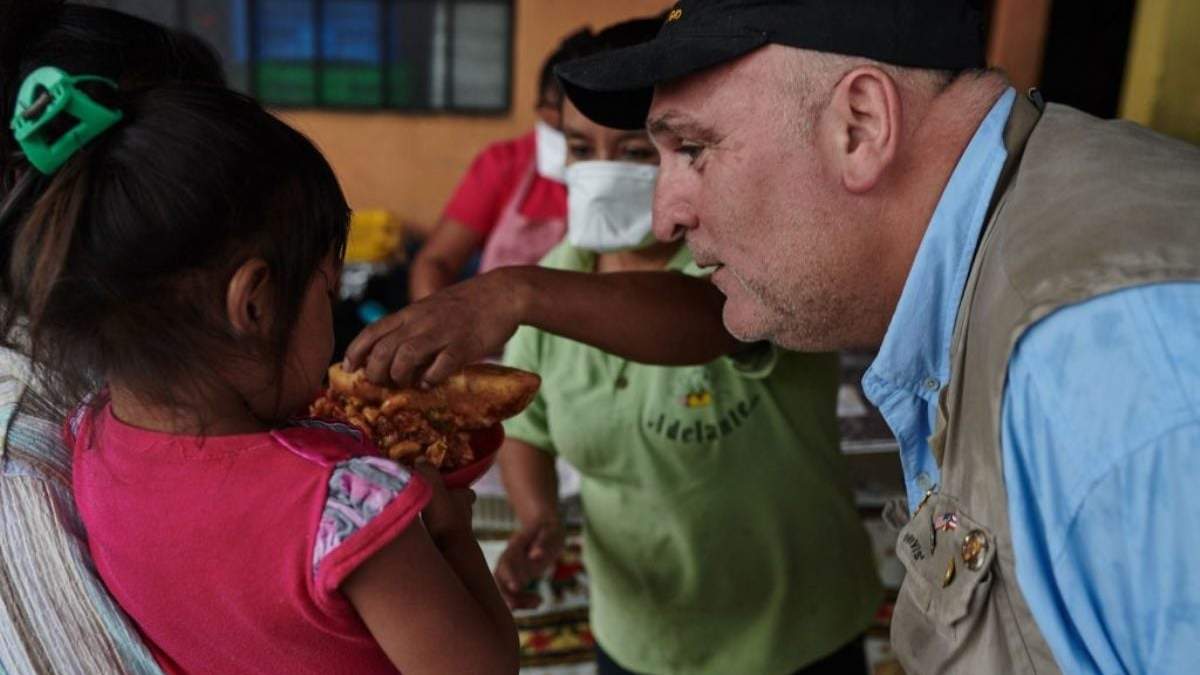 El chef solidario, José Andrés. Fuente: (Facebook)