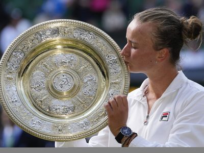 Krejcikova gana Wimbledon y conquista su segundo título de Grand Slam