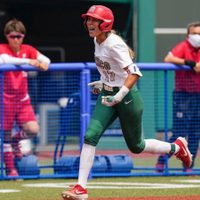Anissa Urtez reconoce haber tirado su uniforme de la selección de softbol