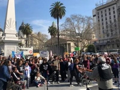 Foro en defensa de personas con discapacidad alerta sobre "impacto negativo" de un gobierno de Milei