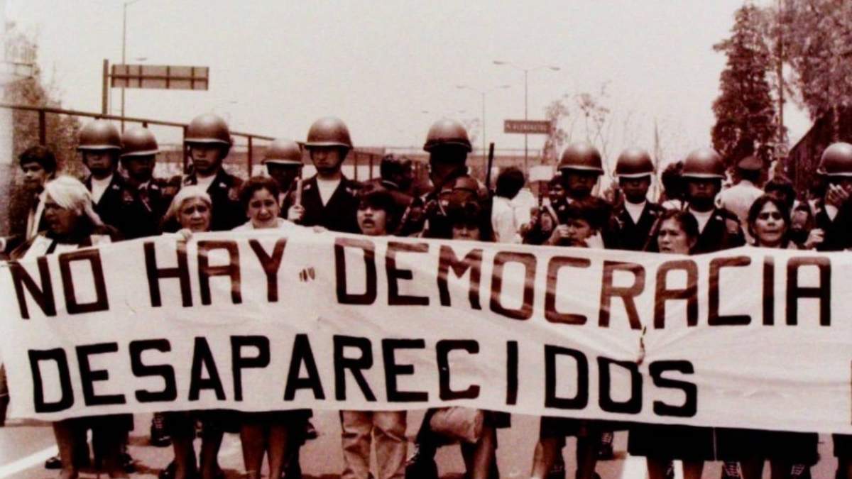 Contra los disidentes