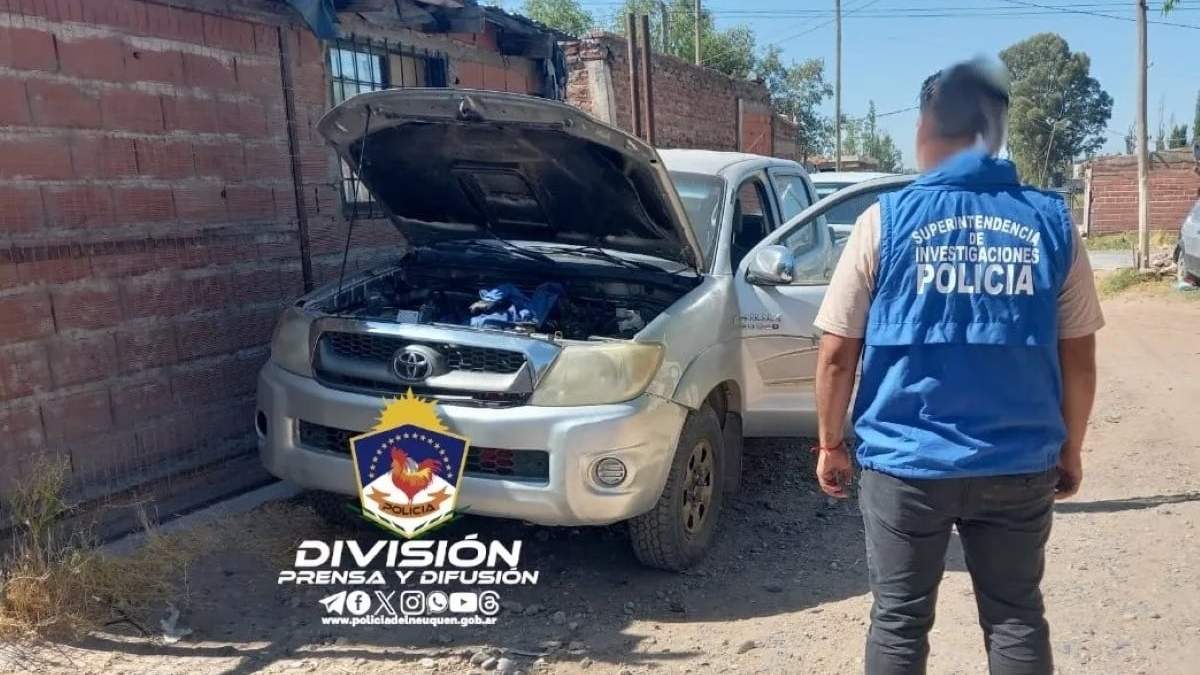 Camioneta recuperada. Fuente: (Policía de Neuquén)