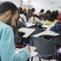 El Gobierno reglamentará un arancel en las universidades públicas para los extranjeros no residentes