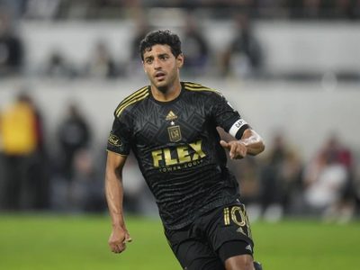 Carlos Vela anuncia su retiro del futbol profesional (Video)