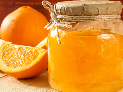 Mermelada casera, natural y deliciosa: la receta más fácil con esa fruta que muchos dejan tiradas en la calle