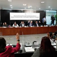 Reforma militar avanza en el Senado en medio de revelaciones sobre el espionaje del Ejército