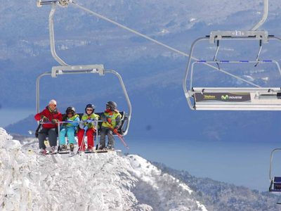 Temporada de invierno: a pesar de la cuarentena, los famosos siguen viajando a la nieve