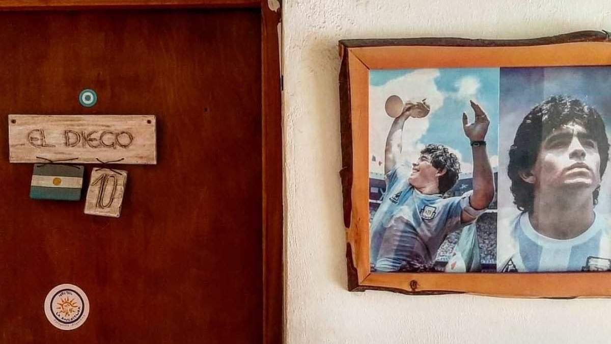 Hoteles y alojamiento le rinden homenaje al Diez. Fuente: (instagram)