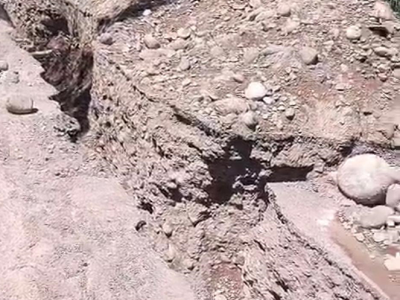 Por una obra inconclusa, los vecinos quedaron atrapados en Maipú