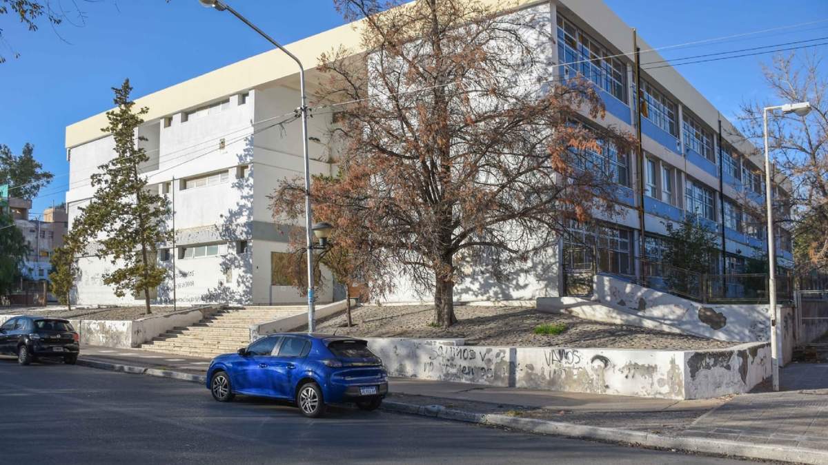 Colegio San Martín. Fuente: (Educación Neuquén)