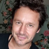“Un hombre que te mira enamorado”: Benjamín Vicuña y la dedicatoria que nos dejó al borde del llanto