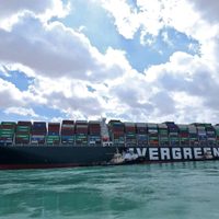 Operativo exitoso: logran mover el barco encallado en el Canal de Suez