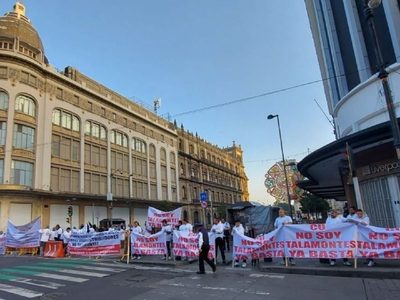 Tras protesta de madereros, pactan revisar permisos de cada establecimiento