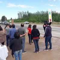 Un grupo de vecinos reclama por la seguridad vial en la Ruta 22