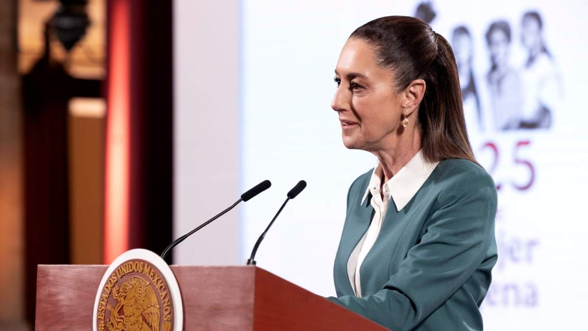 Claudia Sheinbaum en Palacio Nacional el día en que Trump jura como presidente de EU