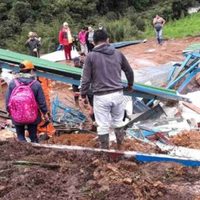 Avalancha deja al menos 10 muertos en Abriaquí, Colombia