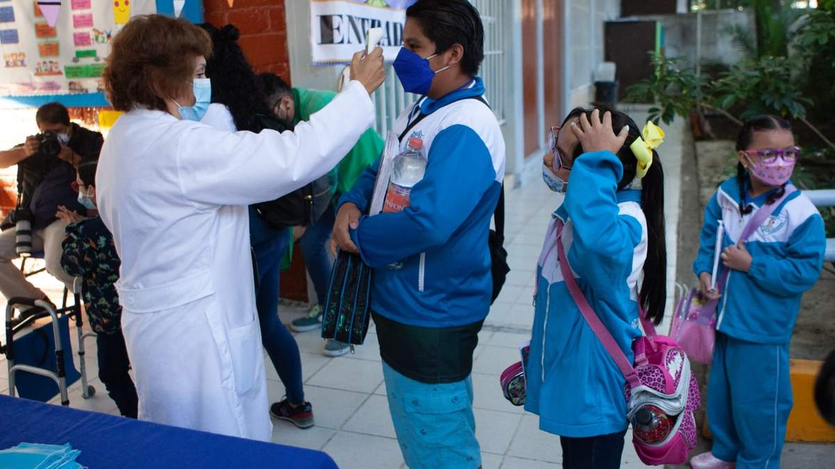 Este lunes varias entidades del país volvieron a clases presenciales