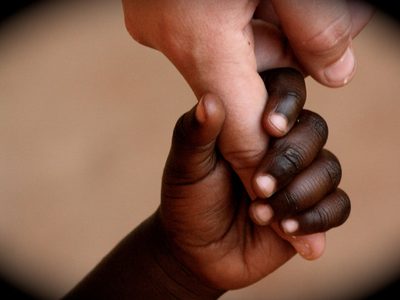 Se complica la situación de la pareja de San Martín que abandonó a los hermanos africanos