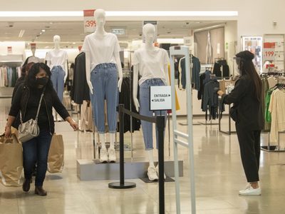 Pese a semáforo rojo, Edomex abrirá centros comerciales a partir del 1 de febrero