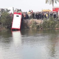 Autobús cae a un canal de agua en Egipto; al menos 19 muertos y seis heridos