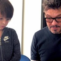 Lolo Tinelli ignoró el saludo de cumpleaños de Marcelo y prefirió abrazar al familiar más inesperado