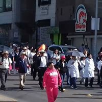 Reactivan bloqueos trabajadores de Salud en Oaxaca; exigen se cubra pago a terceros por mil millones de pesos