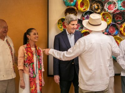 Sheinbaum rechaza informe del Departamento de Estado y pide destacar los elogios de Kerry