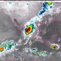 “Pamela” toca tierra como huracán categoría 1 en las costas de Sinaloa