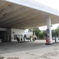 Dos jóvenes robaron en céntrica estación de servicios de Zapala