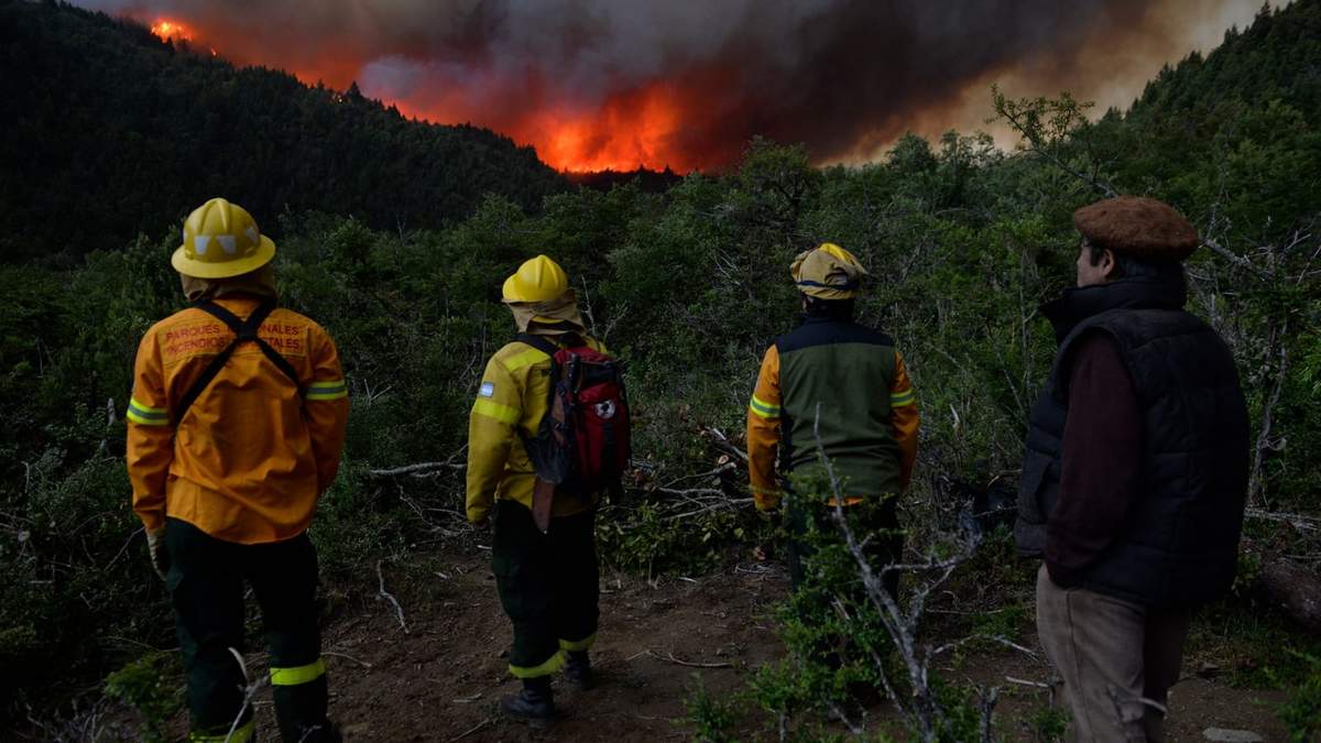 Continuarán los trabajos en la zona del incendio durante 15 días. Fuente: (Twitter)