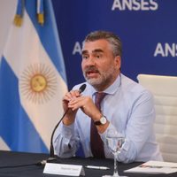Piden indagar al extitular de ANSES por la mala organización del cobro de jubilados