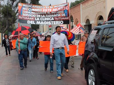 Maestros de Coahuila instalan plantón para exigir cambio en la Ley de Pensiones