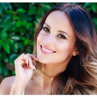 ¡Qué envidia! Lourdes Sánchez realizó un recorrido por su increíble vestidor. ¡Descomunal!