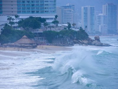 Ciclón tropical Alvin amenaza en el Pacífico; lluvias fuertes el miércoles en 19 estados