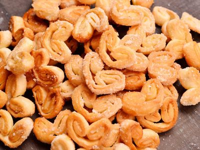 Con una tapa de pascualina, preparate estas deliciosas y crocantes palmeritas saladas