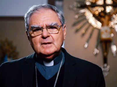 Desde la Iglesia dicen que "la mujer no es dueña de usar su propio cuerpo"