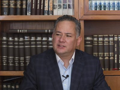 "La justicia alcanzará a los corruptos", dice Santiago Nieto sobre García Cabeza de Vaca
