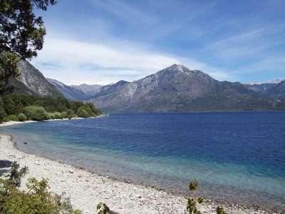 La joya de la Patagonia donde la naturaleza se mezcla con el mejor alfajor del mundo